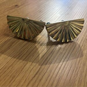 Gold Fan-Shaped Drawer Pulls
